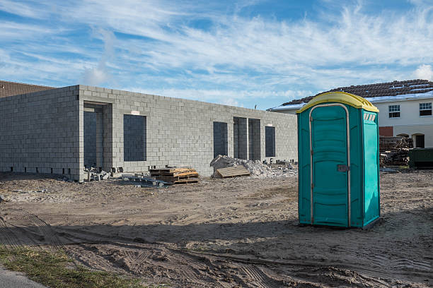 Portable Toilet Options We Offer in Cactus, TX